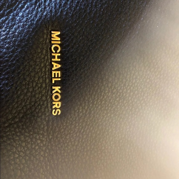 Black Michael Kors purse - Picture 3 of 7